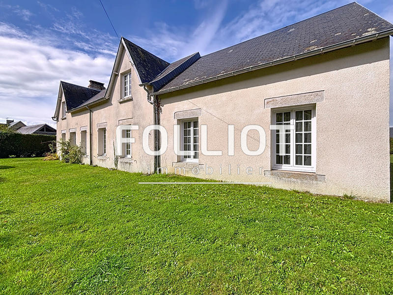 Maison - 201 m² - 7 pièces