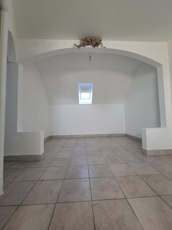 Maison traditionnelle - 150 m² - 6 pièces