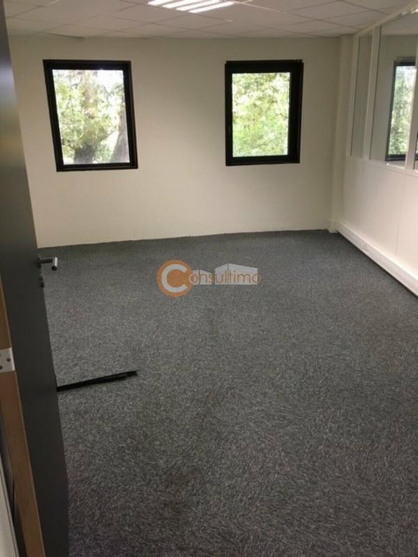 Bureau - 488 m²