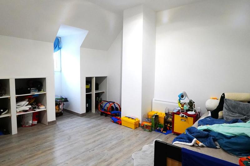 Maison - 114 m² - 6 pièces