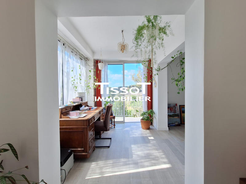 Maison - 193 m² - 6 pièces