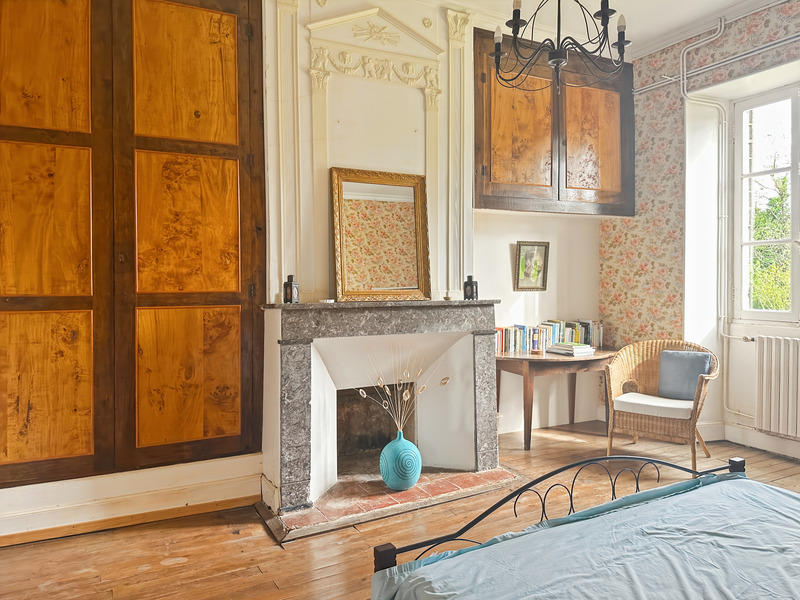 Demeure - 315 m² - 9 pièces