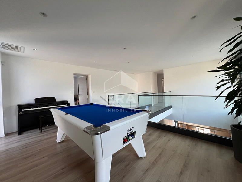 Villa - 220 m² - 7 pièces