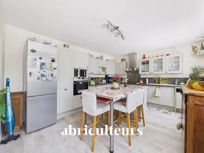 Maison - 186 m² - 7 pièces