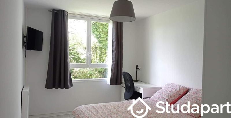 Chambre - 11 m² - 1 pièce