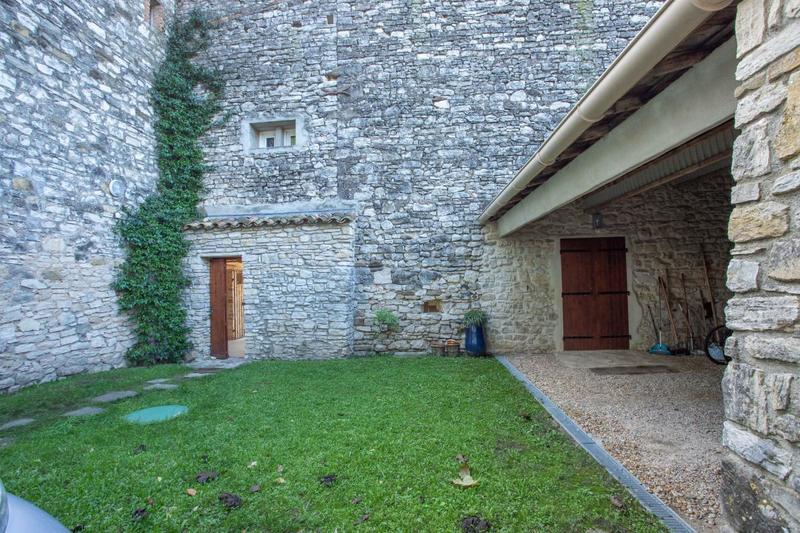 Mas - 288 m² - 5 pièces