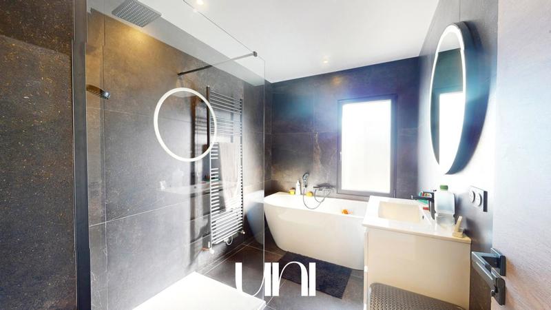 Maison - 162 m² - 5 pièces