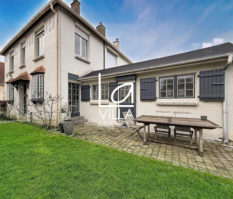 Maison traditionnelle - 75 m² - 4 pièces