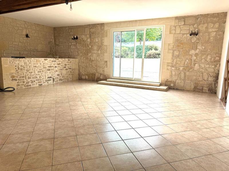Propriété - 250 m² - 7 pièces