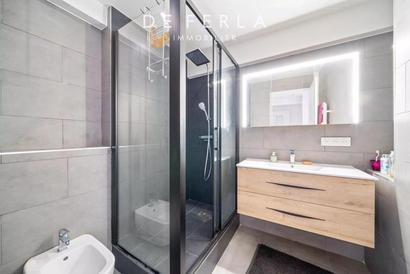 Appartement - 102 m² - 4 pièces