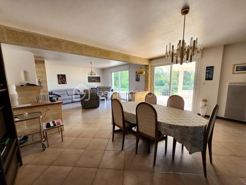 Pavillon - 233 m² - 6 pièces