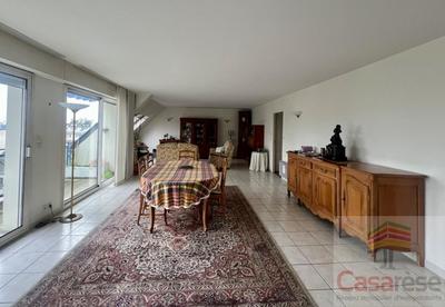 Appartement - 146 m² - 5 pièces