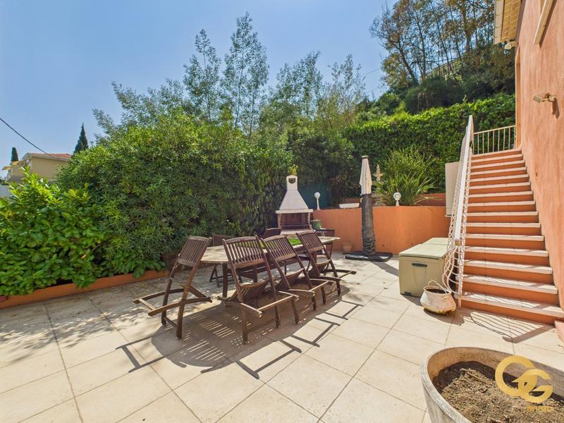 Maison - 170 m² - 5 pièces