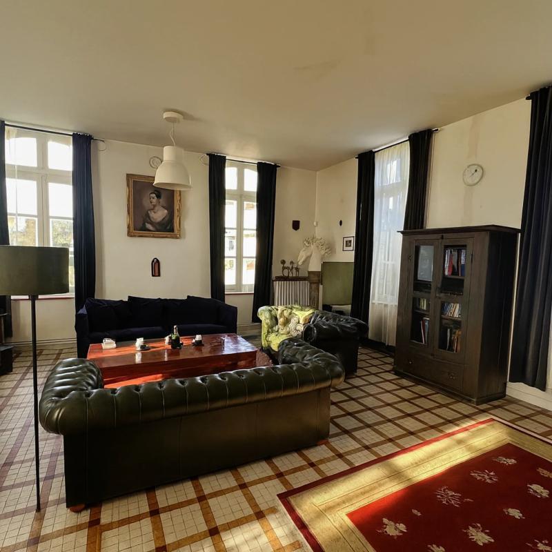 Maison - 180 m² - 5 pièces