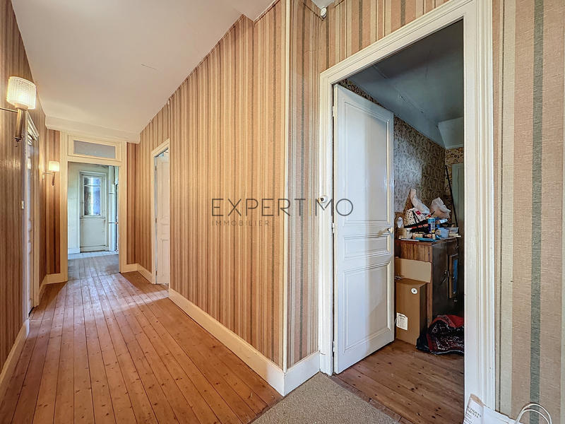 Château - 331 m² - 10 pièces