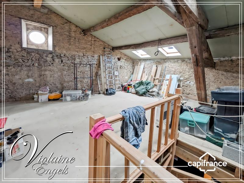 Maison - 240 m² - 10 pièces