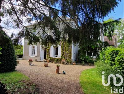 Maison - 208 m² - 7 pièces