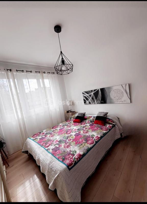 Appartement - 92 m² - 4 pièces