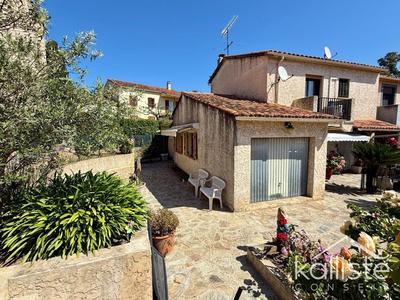 Maison - 104 m² - 5 pièces