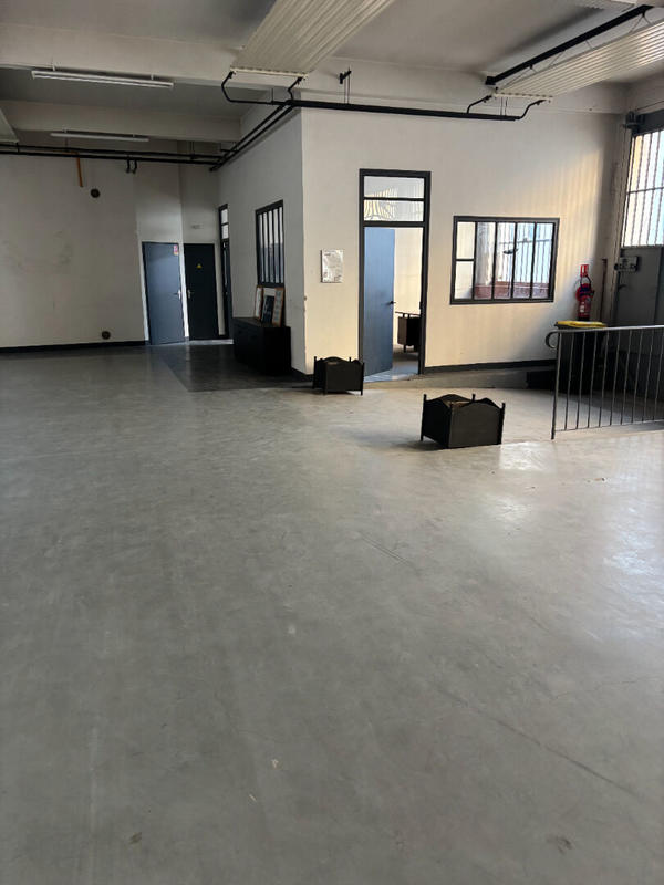 Local d'activité / Entrepôt - 485 m² - 3 pièces