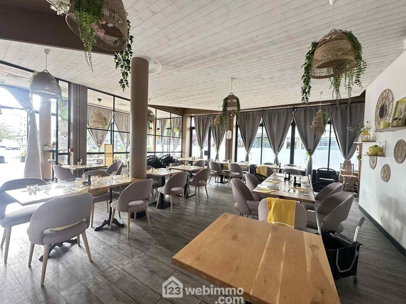 Local commercial - 114 m² - 3 pièces