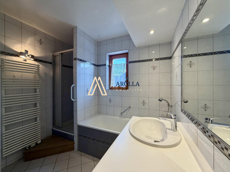 Appartement - 112 m² - 4 pièces