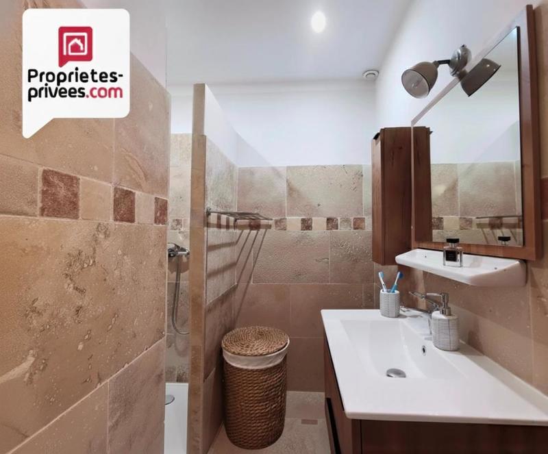 Maison - 170 m² - 9 pièces