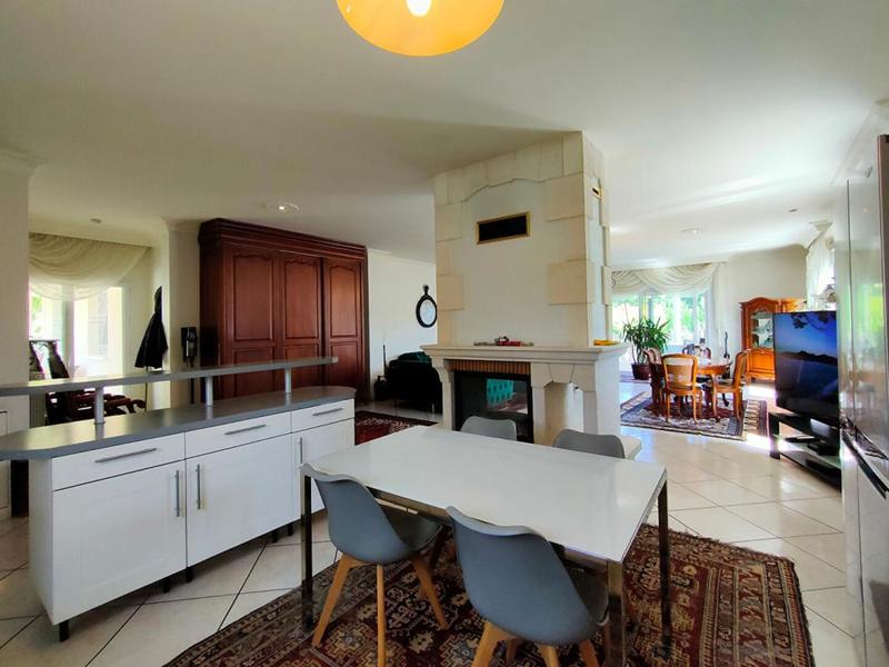 Maison - 170 m² - 7 pièces