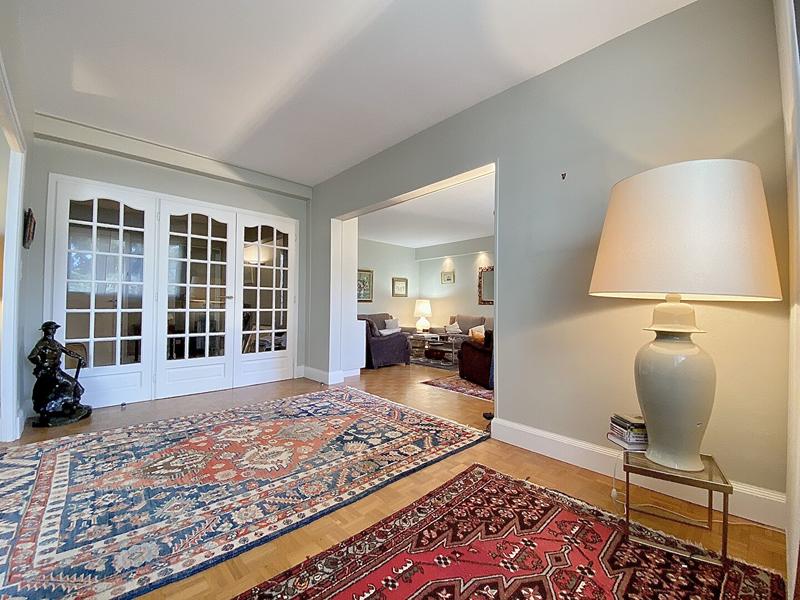 Appartement - 140 m² - 5 pièces