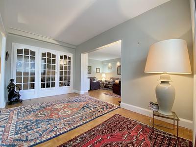 Appartement - 140 m² - 5 pièces