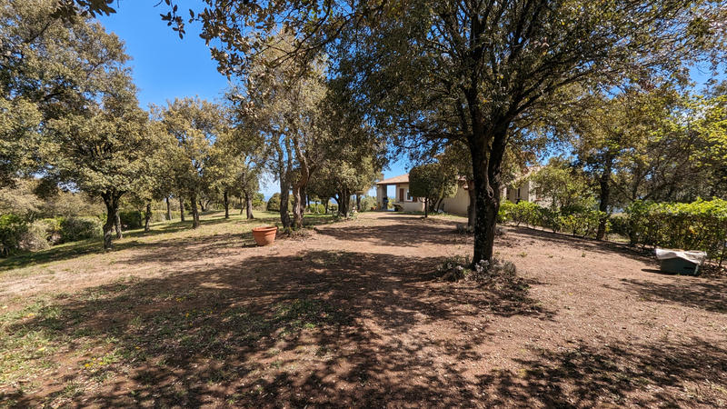 Propriété - 270 m² - 8 pièces