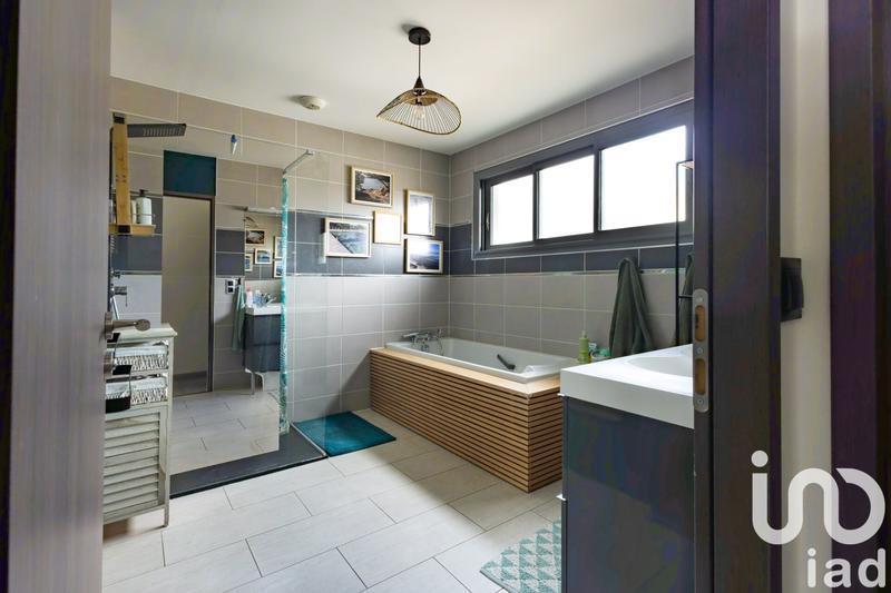 Maison de ville - 139 m² - 5 pièces