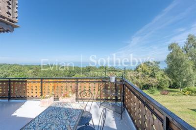 Maison - 261 m² - 13 pièces