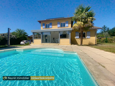 Maison - 210 m² - 8 pièces