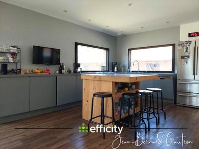 Maison de domaine équestre - 99 m² - 3 pièces