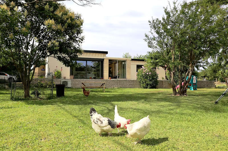 Maison - 210 m² - 9 pièces