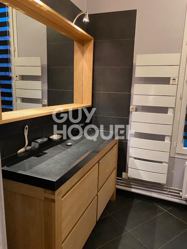 Maison - 180 m² - 7 pièces