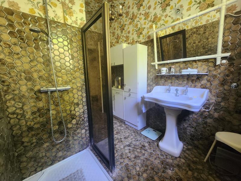 Maison - 230 m² - 10 pièces