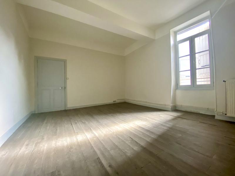 Local commercial - 115 m² - 4 pièces