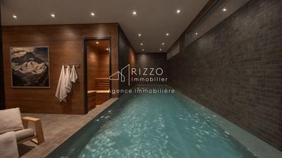 Maison - 266 m² - 9 pièces