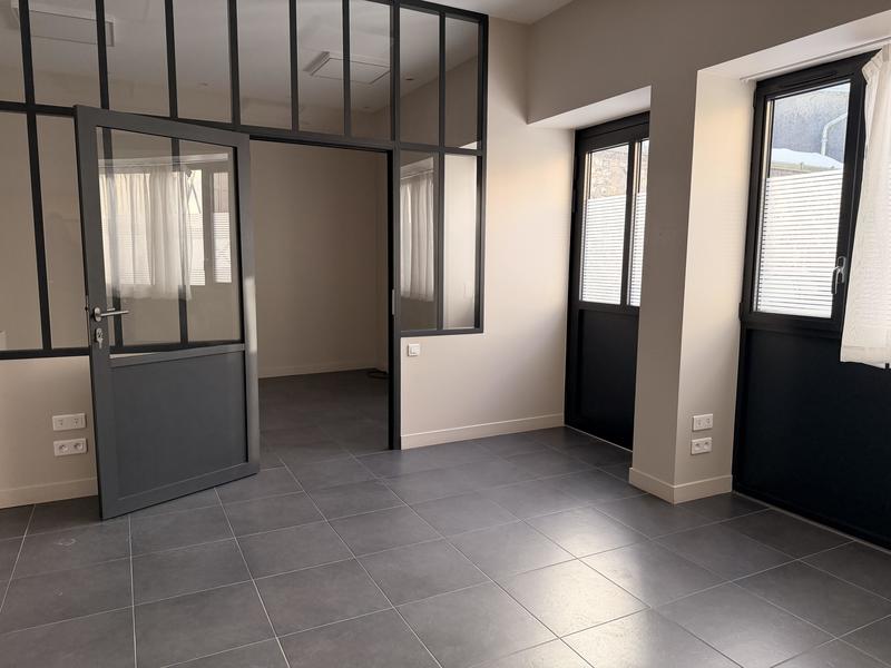 Bureau - 38 m² - 2 pièces