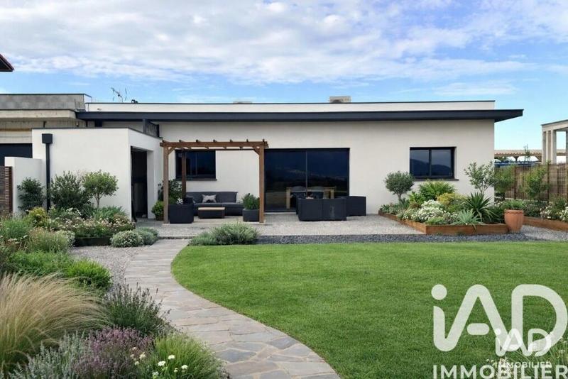 Maison - 105 m² - 4 pièces