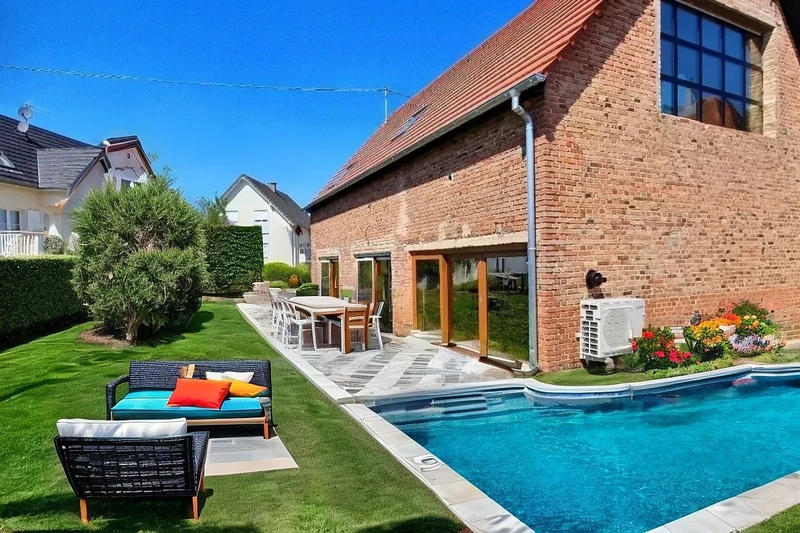 Maison - 161 m² - 6 pièces