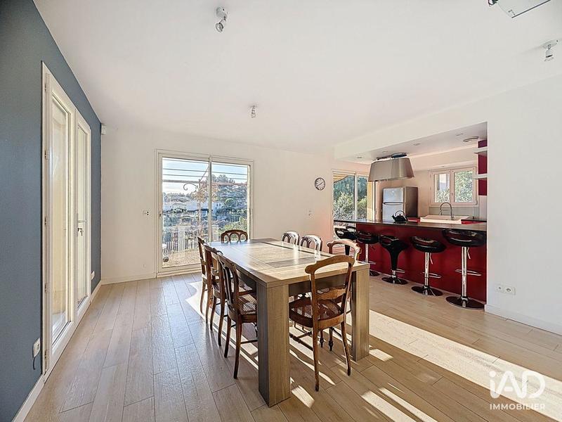 Maison - 167 m² - 7 pièces