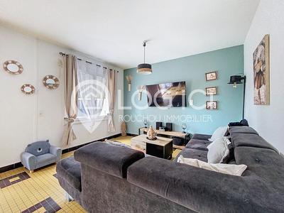 Maison - 96 m² - 4 pièces