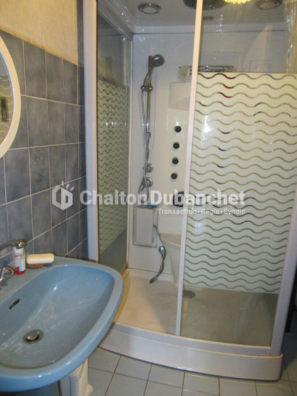 Corps de ferme - 250 m² - 8 pièces