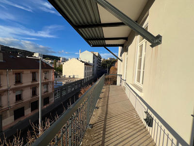 Appartement - 75 m² - 3 pièces