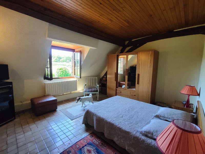 Maison - 220 m² - 8 pièces