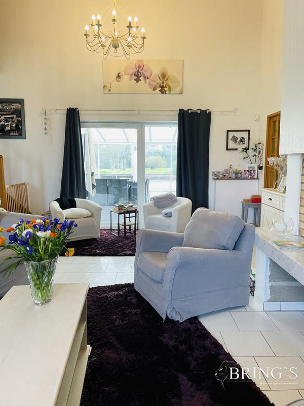 Maison - 340 m² - 6 pièces