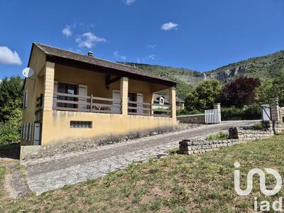 Maison - 74 m² - 5 pièces